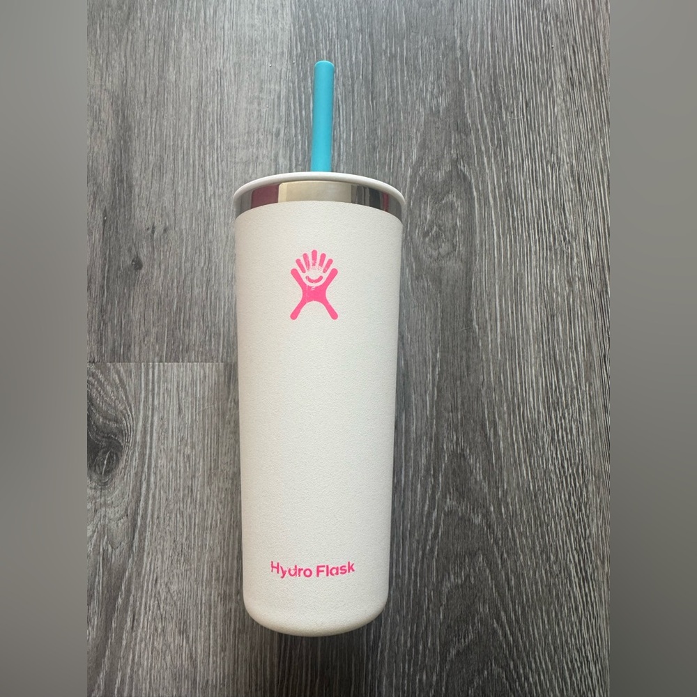 Hydro Flask Cream Tumbler with Blue Straw